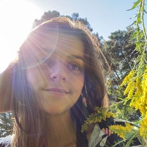 Meet your Posher, Eva